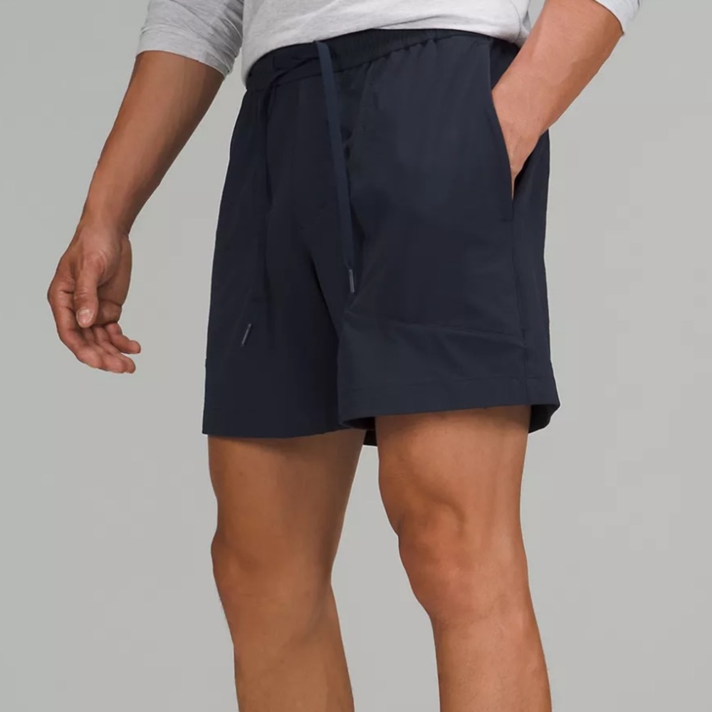 Men’s Lululemon Bowline Short 5” Stretch Ripstop in Classic Navy